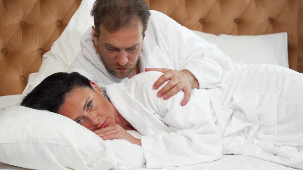 signs you're not satisfying her in bed