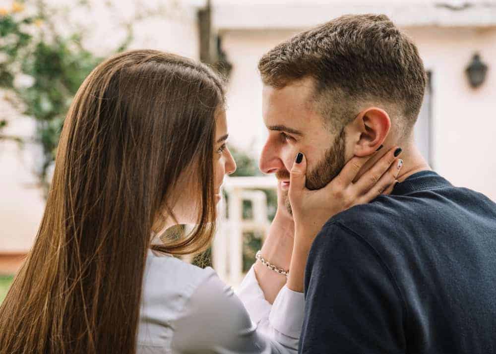 Signs a woman wants to sleep with you