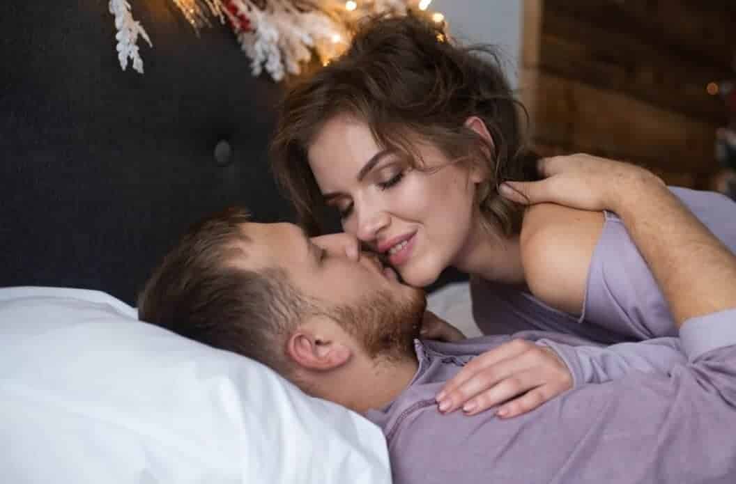 things men do when they're enjoying sex