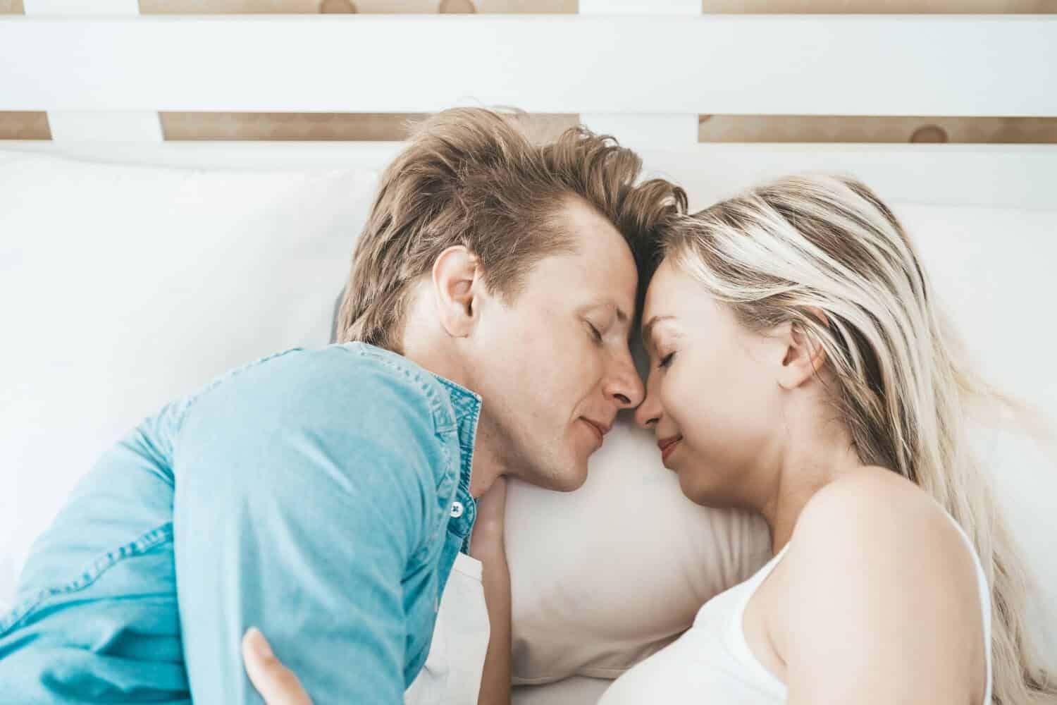 benefits of cuddling with your partner every day